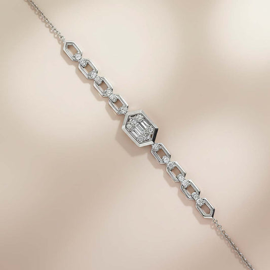 Sophisticated 18K Gold Ladies’ Bracelet with 0.35ct Baguette & Round Diamond Design