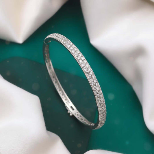 14K Gold Ladies’ Bangle with 3.75ct of Natural Round-Cut Diamonds