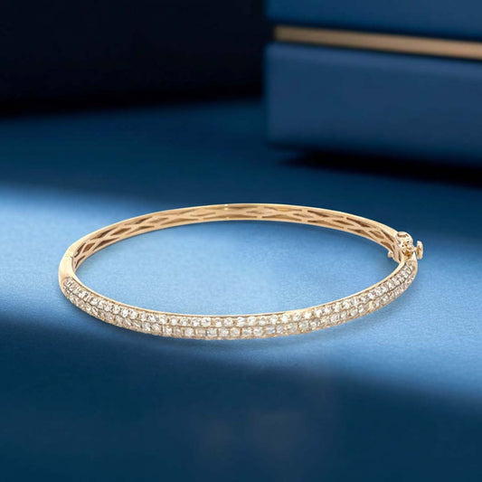 14K Gold Ladies’ Bangle with 2.05ct of Round Brilliant Diamonds