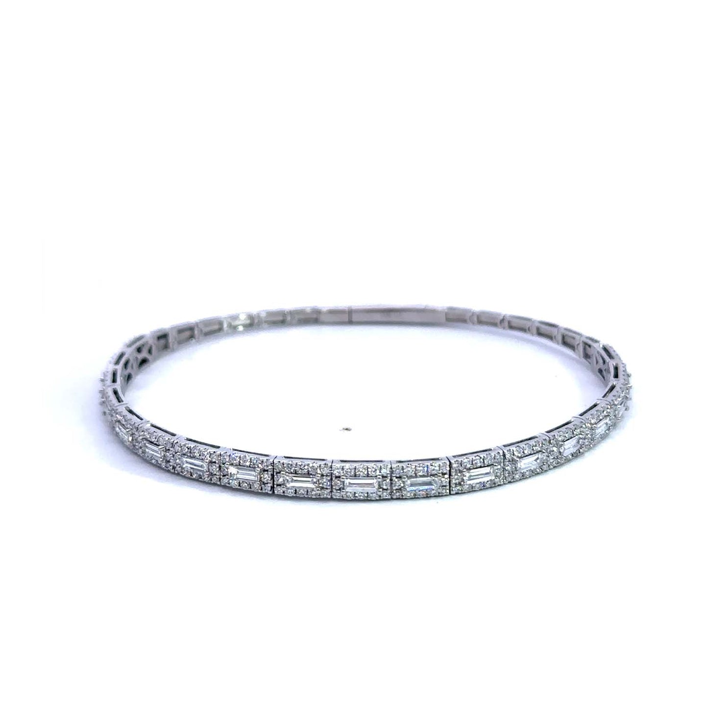 14KT Gold Diamond Bangle for Women (2.20 CTW) – Flexible, Elegant, and Timeless