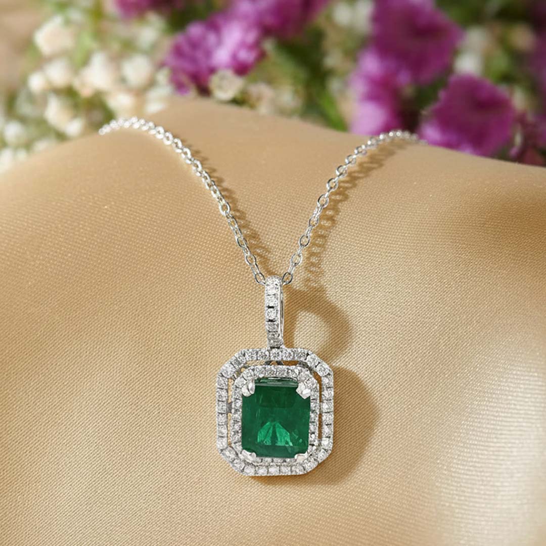 18KT White Gold Emerald & Diamond Pendant (EM 3.18CT / DIA 0.68CT)