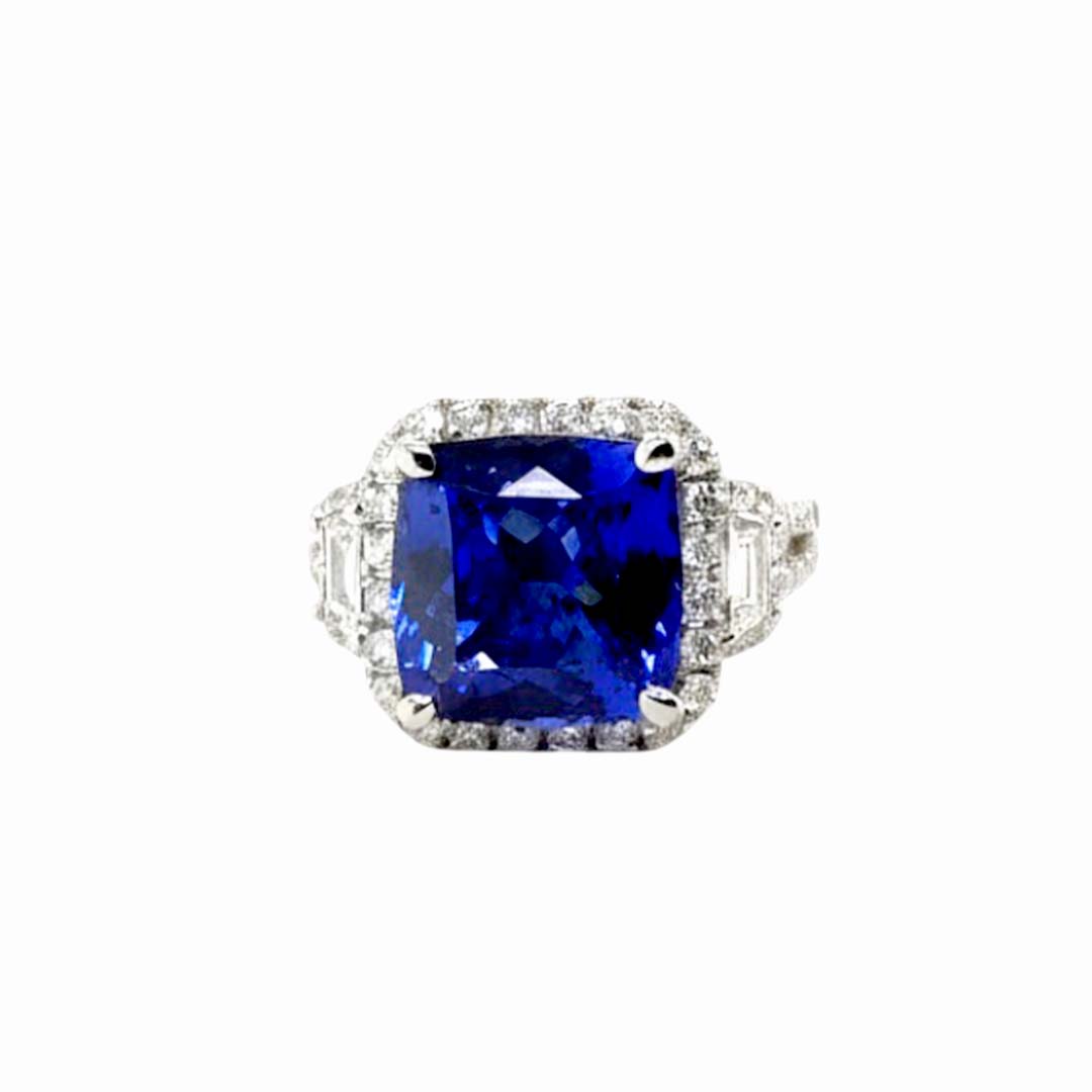 18K Gold Tanzanite & Diamond Masterpiece – 6.17ct Natural Tanzanite, 1.40ct Halo Diamonds