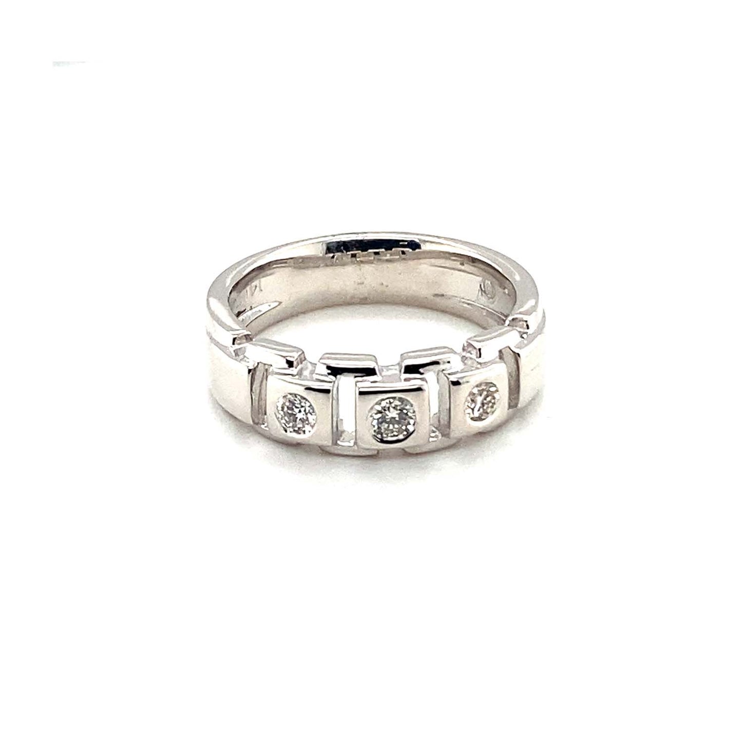 Everyday Elegance: 14KT Diamond Ring 0.36 Carats