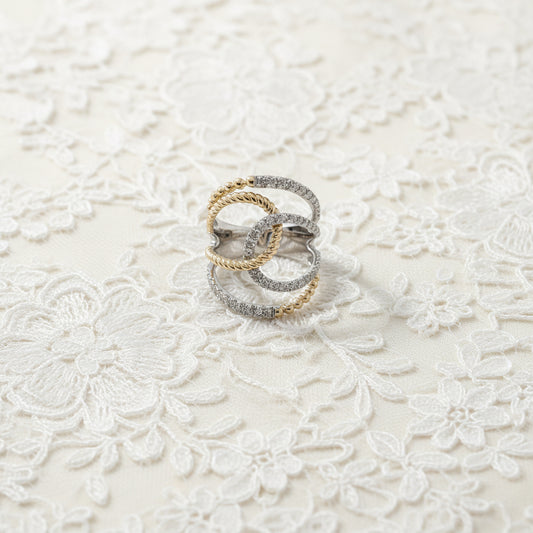 14K Two-Tone Gold Interlocking Circle Diamond Ring – 0.86 Total Carats of Modern Elegance