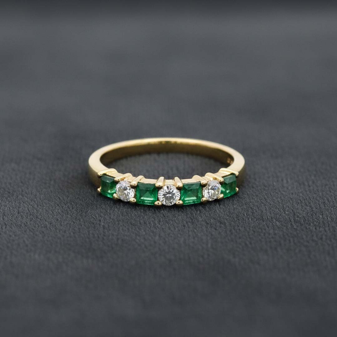14K Yellow Gold Emerald & Diamond Band Ring (0.58ct Emerald / 0.25ct Diamond)
