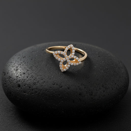 18K Yellow Gold Open Floral Diamond Ring – 0.27 Total Carats of Graceful Elegance