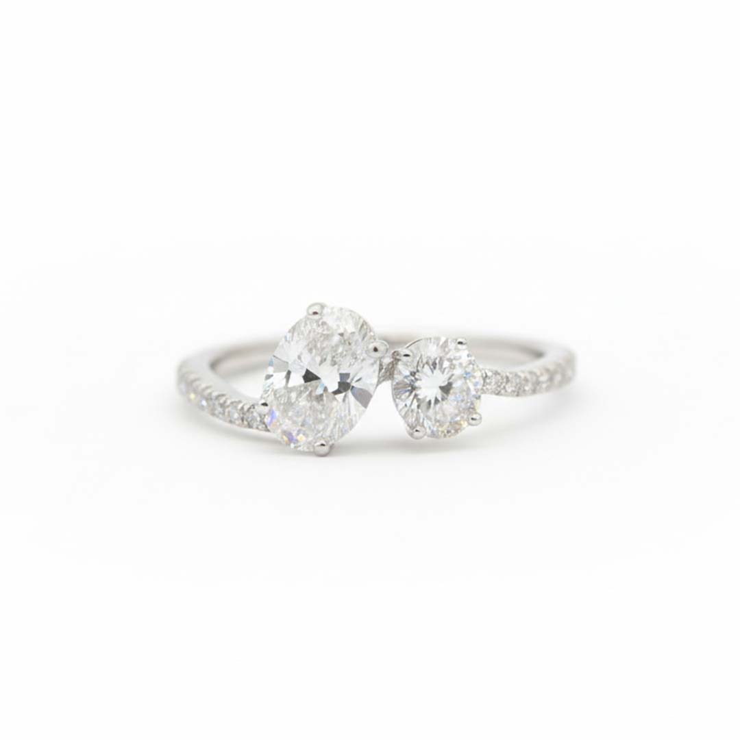 14K White Gold Ladies’ Ring Featuring 1.10ct Oval-Cut Natural Diamonds and 0.17ct Side Diamonds