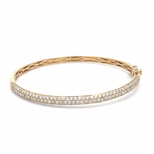 14K Gold Ladies’ Bangle with 2.05ct of Round Brilliant Diamonds