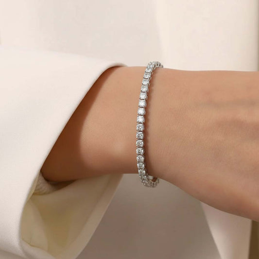 Eternal Radiance – 14KT Gold Flexible Diamond Bangle (4.00 CTW)
