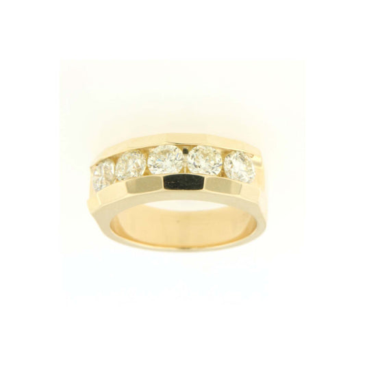 Men’s 14KT Yellow Gold Channel-Set Ring with 2.50ct.tw.– Bold and Timeless Brilliance