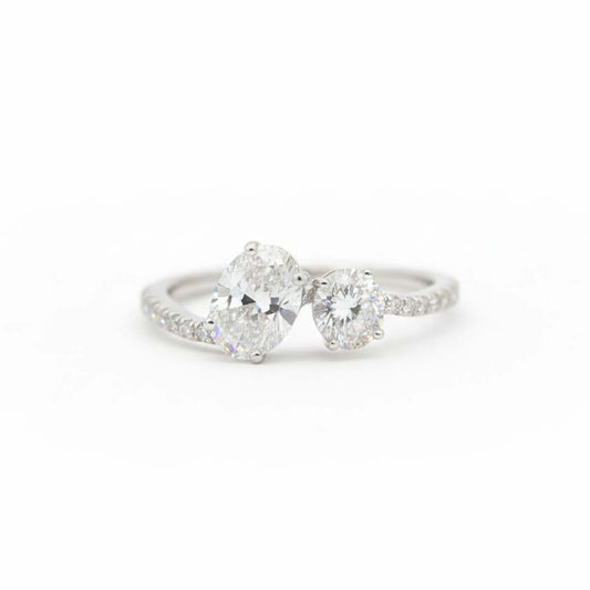 14K White Gold Ladies’ Ring Featuring 1.10ct Oval-Cut Natural Diamonds and 0.17ct Side Diamonds